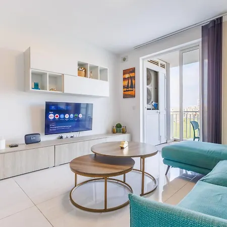 Modern Family 2br With Large Terrace By The Sea By Quicktrips * 세인트폴스베이