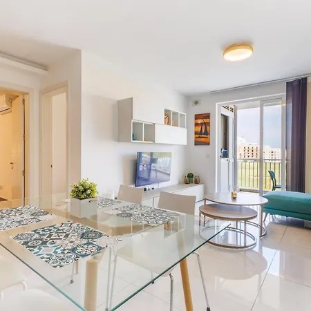 Modern Family 2br With Large Terrace By The Sea By Quicktrips