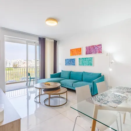 Modern Family 2br With Large Terrace By The Sea By Quicktrips *