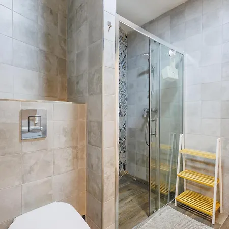 Modern Family 2br With Large Terrace By The Sea By Quicktrips 아파트 세인트폴스베이