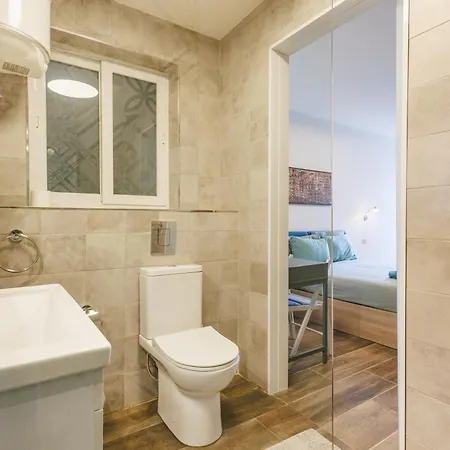 아파트 Modern Family 2br With Large Terrace By The Sea By Quicktrips