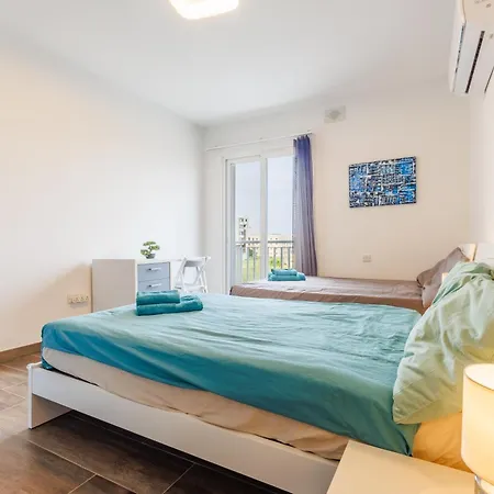 아파트 Modern Family 2br With Large Terrace By The Sea By Quicktrips