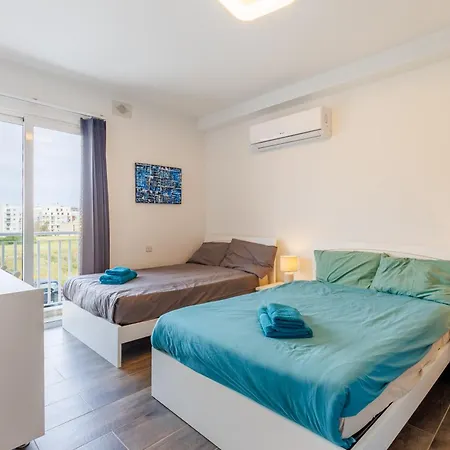 Modern Family 2br With Large Terrace By The Sea By Quicktrips *